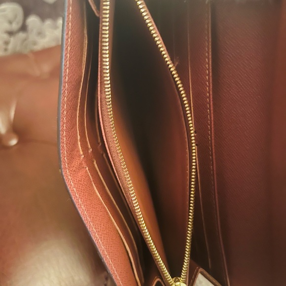 LOUIS VUITTON Long Wallet Portefeuille Sarah Monogram canvas 💯% Authentic - Picture 9 of 16